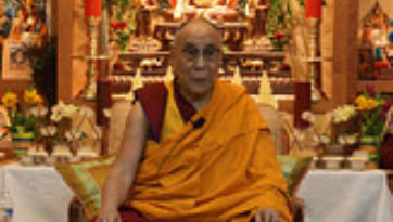 В Луисвилле Далай-лама посетил институт Дрепунг Гоманг и прочел публичную лекцию о сострадании