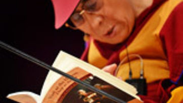 В Сиднее прошел второй день учений Его Святейшества Далай-ламы по тексту “Драгоценный светильник: хвала бодхичитте”