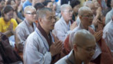 В Дхарамсале Его Святейшество Далай-лама начал учения для корейских буддистов
