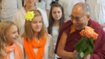 В Ганновере Его Святейшество прочел публичную лекцию о роли юного поколения в построении мира во всем мире