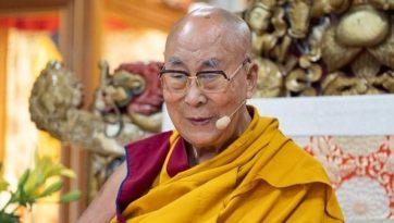 Далай-лама поздравил президента Индии с днем рождения