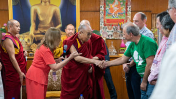 Далай-лама принял участие в научной конференции «Образование человека в третьем тысячелетии»