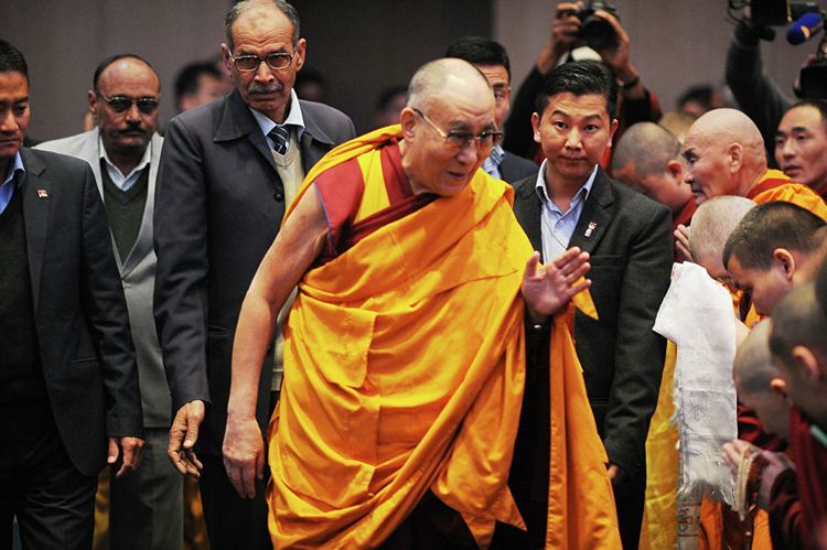 Далай-лама XIV проводит учения для паломников из России в Дели. © РИА Новости / Ольга Липич.