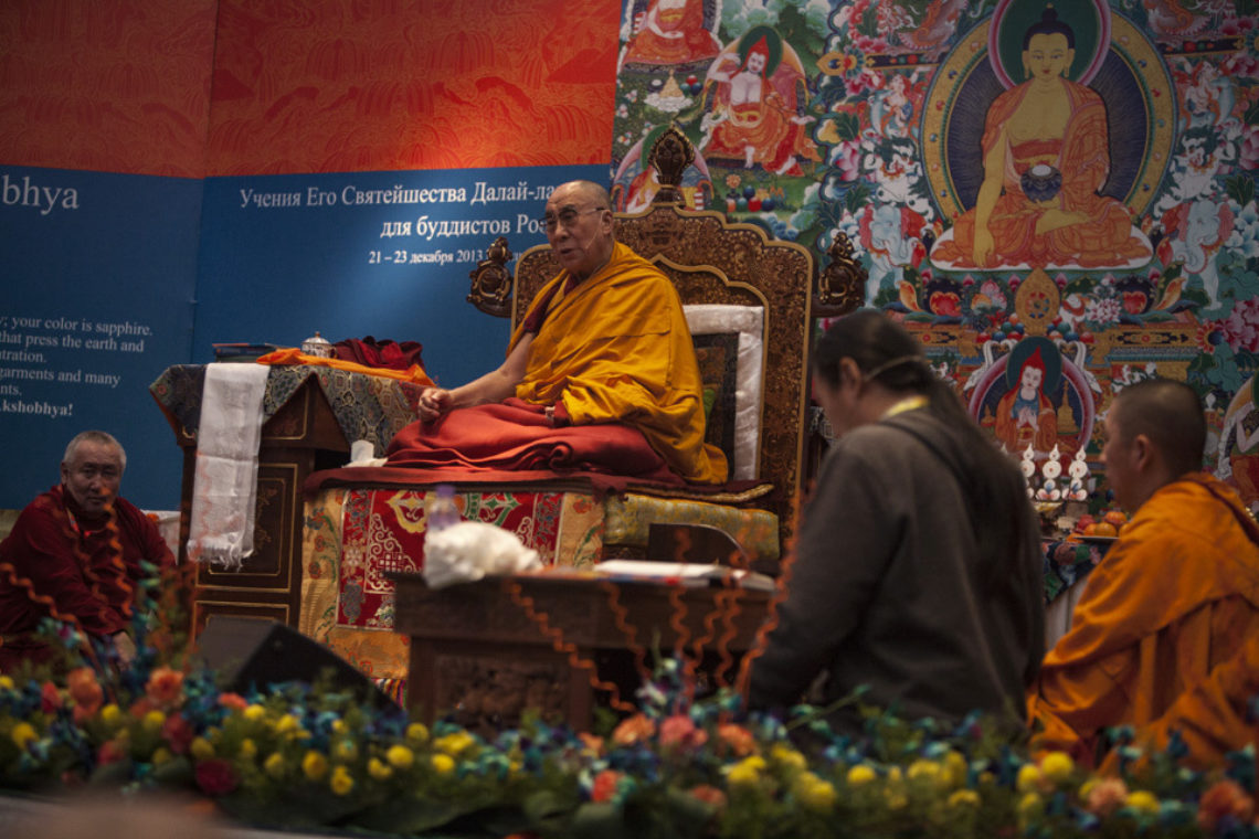Его Святейшество Далай-лама 14. Учения Далай ламы. Буддизм в России. Пост у буддистов.