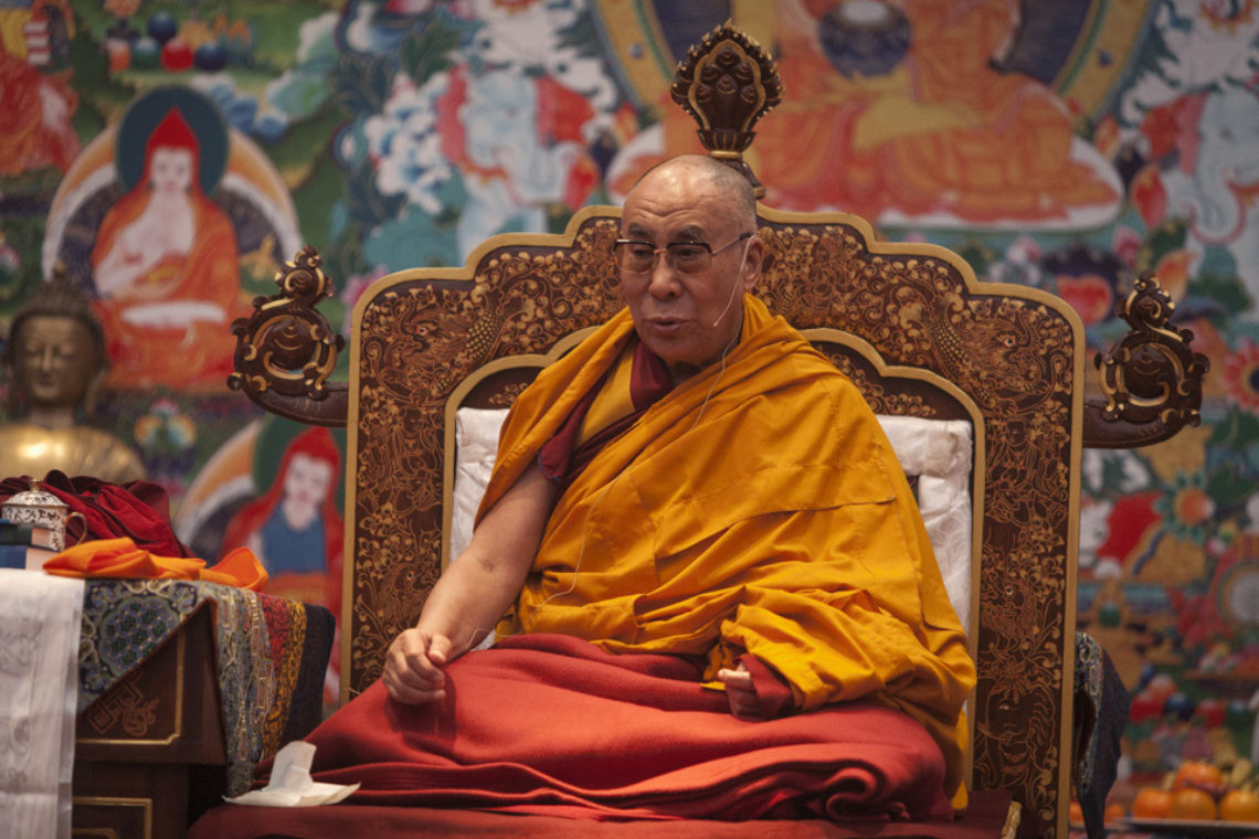 Буддисты это кто. Тибетский буддизм Далай-лама. Будда Далай лама. Буддисты Далай лама. Индия Далай лама.