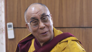 Далай-лама: мы должны больше узнавать друг о друге