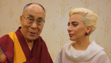 Интервью Леди Гаге на фейсбуке