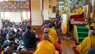 Учения Е.С. Далай-ламы для буддистов России ‒ 2011