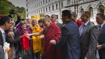 Далай-лама прибыл в Ригу