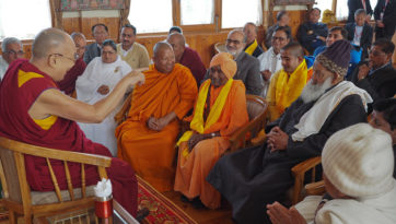 Встреча с участниками межрелигиозного форума Гаи