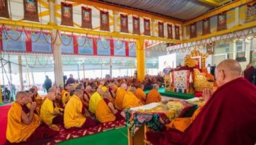 Посвящение долгой жизни согласно практике Белого Херуки