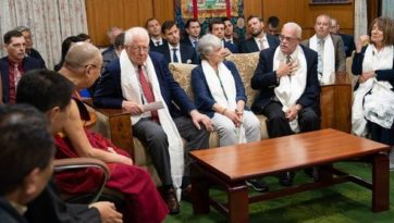 Далай-лама. Встреча с членами двухпартийной комиссии палаты представителей Конгресса США по партнерству в области демократии