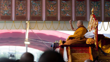 Тридцать семь практик бодхисаттвы