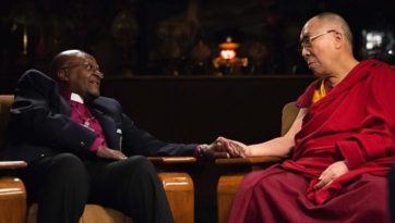 Далай-лама поздравил Десмонда Туту с 90-летием