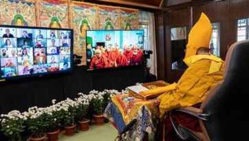 Украшение махаянских сутр