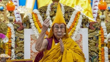 Молебен о долгой жизни Далай-ламы