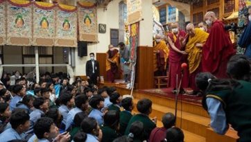 Учения для тибетской молодежи