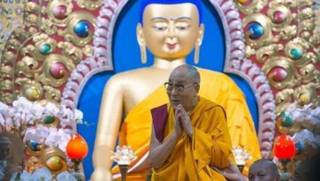 Молебен о долголетии Далай-ламы