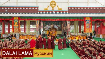 Далай-лама посетил философские диспуты в Таши Лхунпо