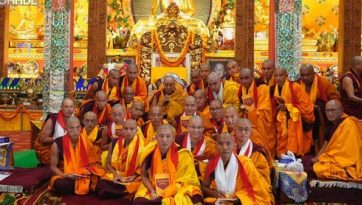 Церемония полного монашеского посвящения в монастыре Таши Лхунпо