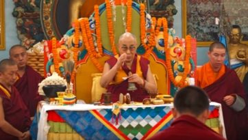 Специальный репортаж. Далай-лама открыл монгольский храм в Бодхгае