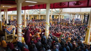 Учение по Джатакам и «Восхвалению взаимозависимого происхождения»