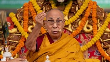 Обращение к участникам посвящения Белой Тары в монастыре Таши Лхунпо